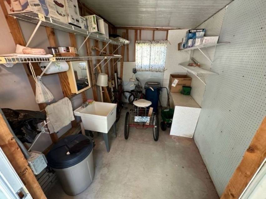 252 Dixie Circle a Haines City, FL Mobile or Manufactured Home for Sale